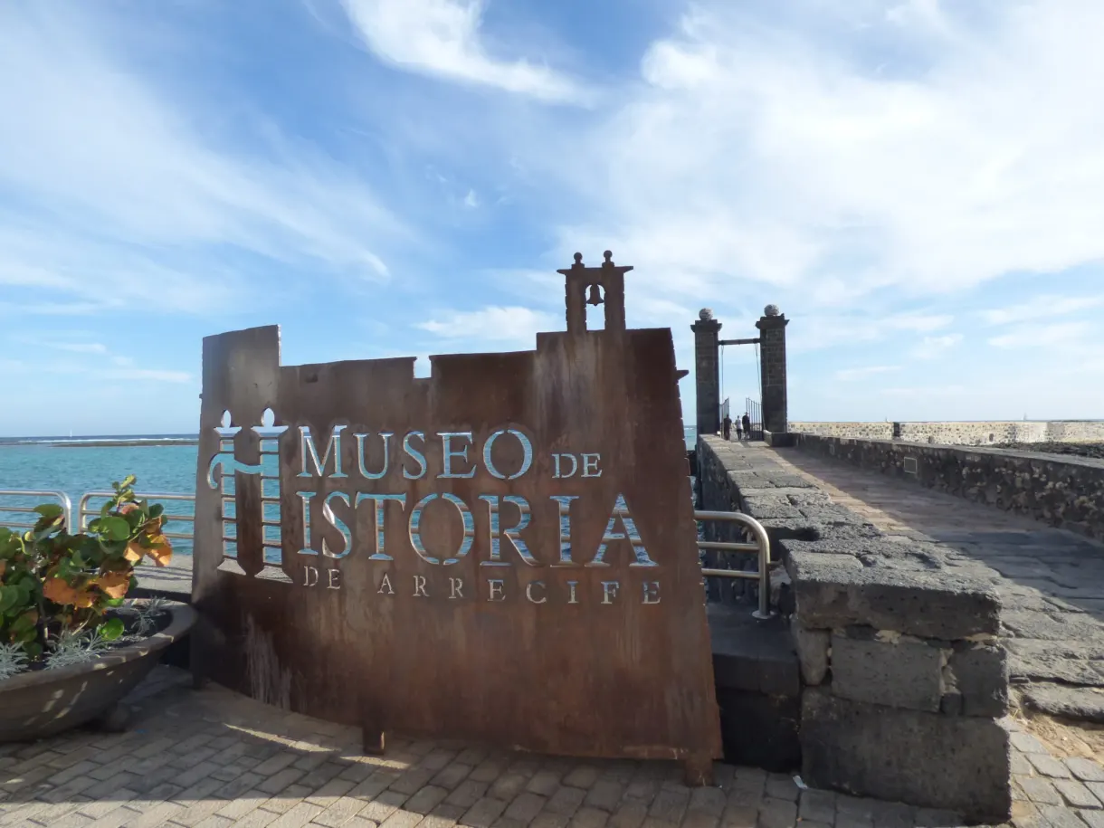 Rusted steel sign of the Arrecife history museum