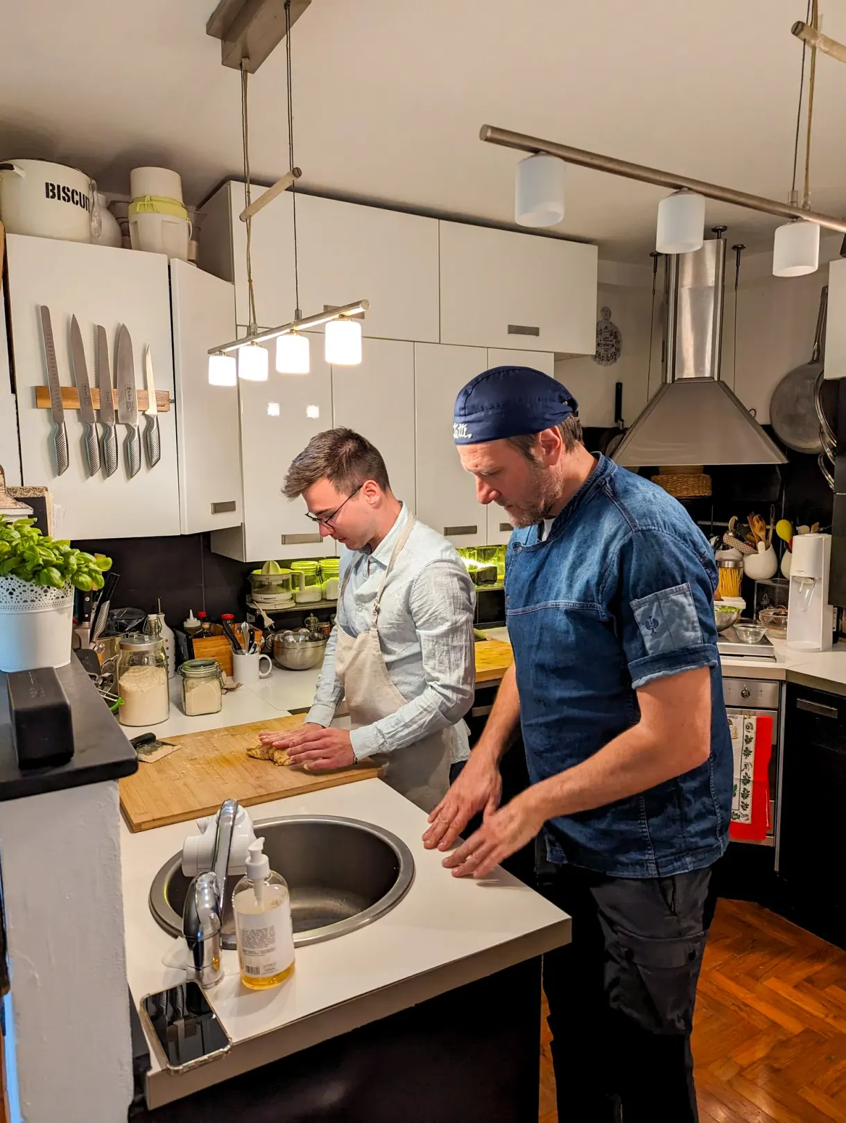 Cours de cuisine privé avec un chef à Gênes pour des pâtes au pesto
