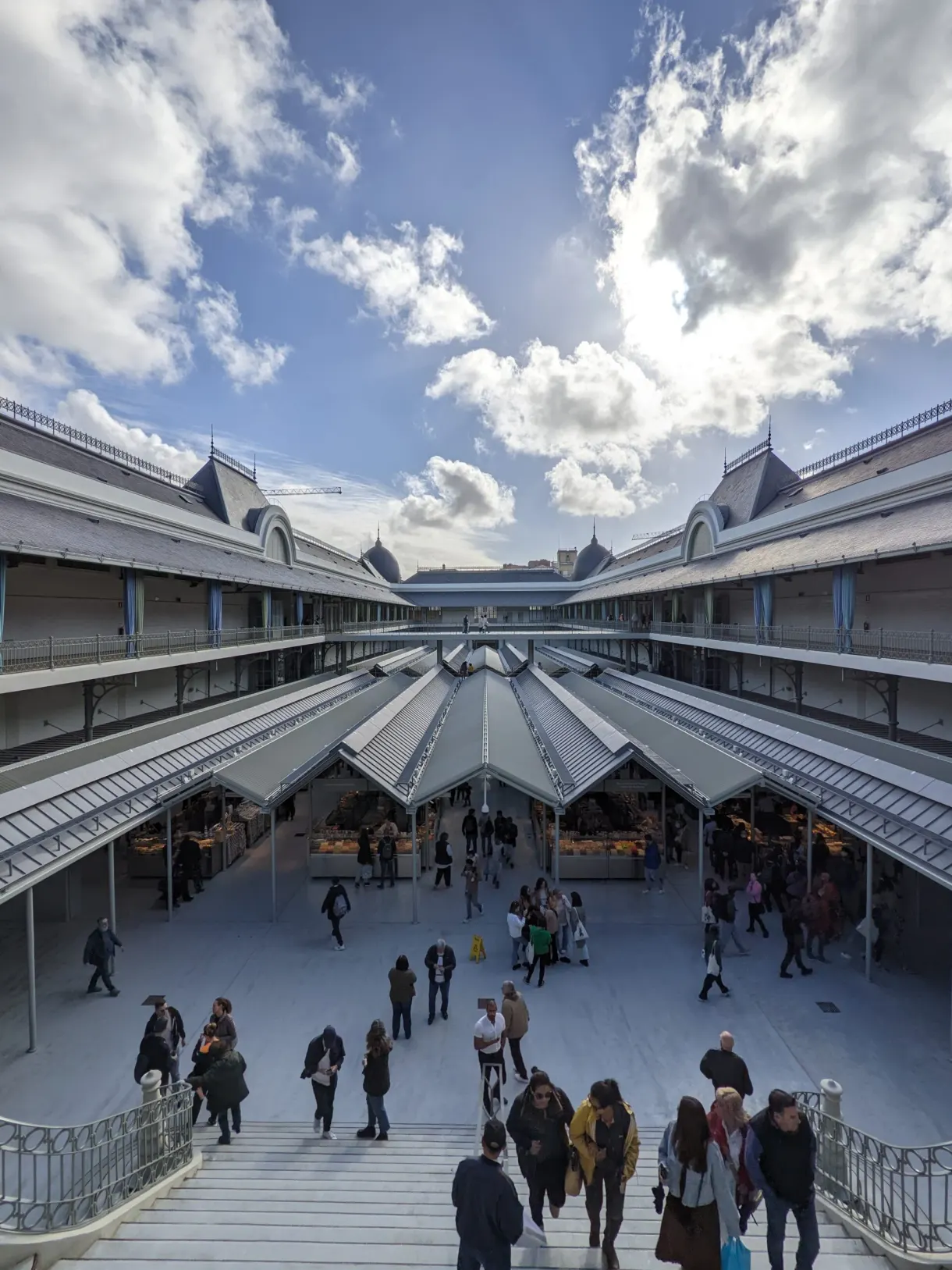 Halles couvertes vues depuis la galerie supérieure