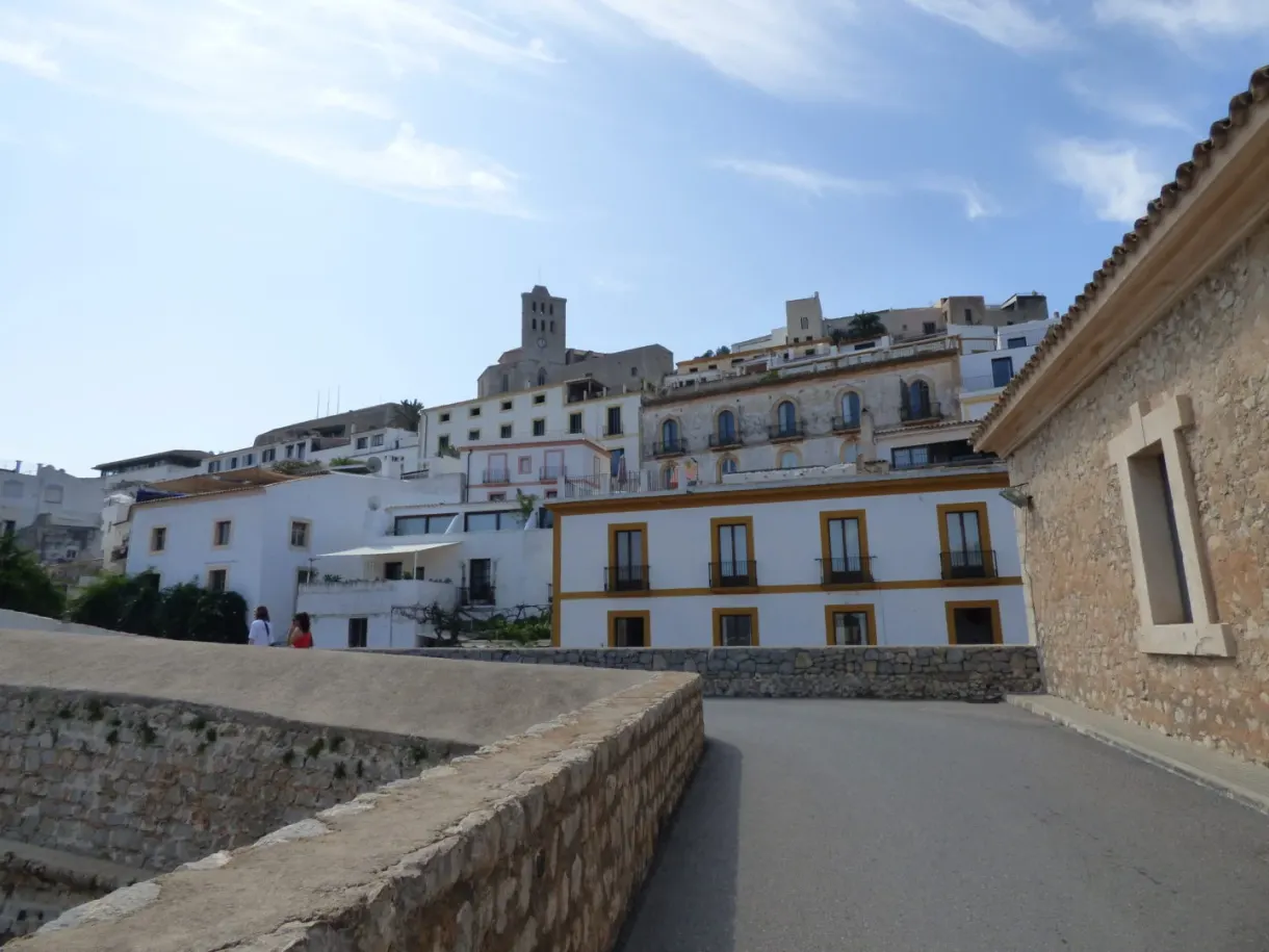 Lane sloping up to the cathedral of Dalt Vila