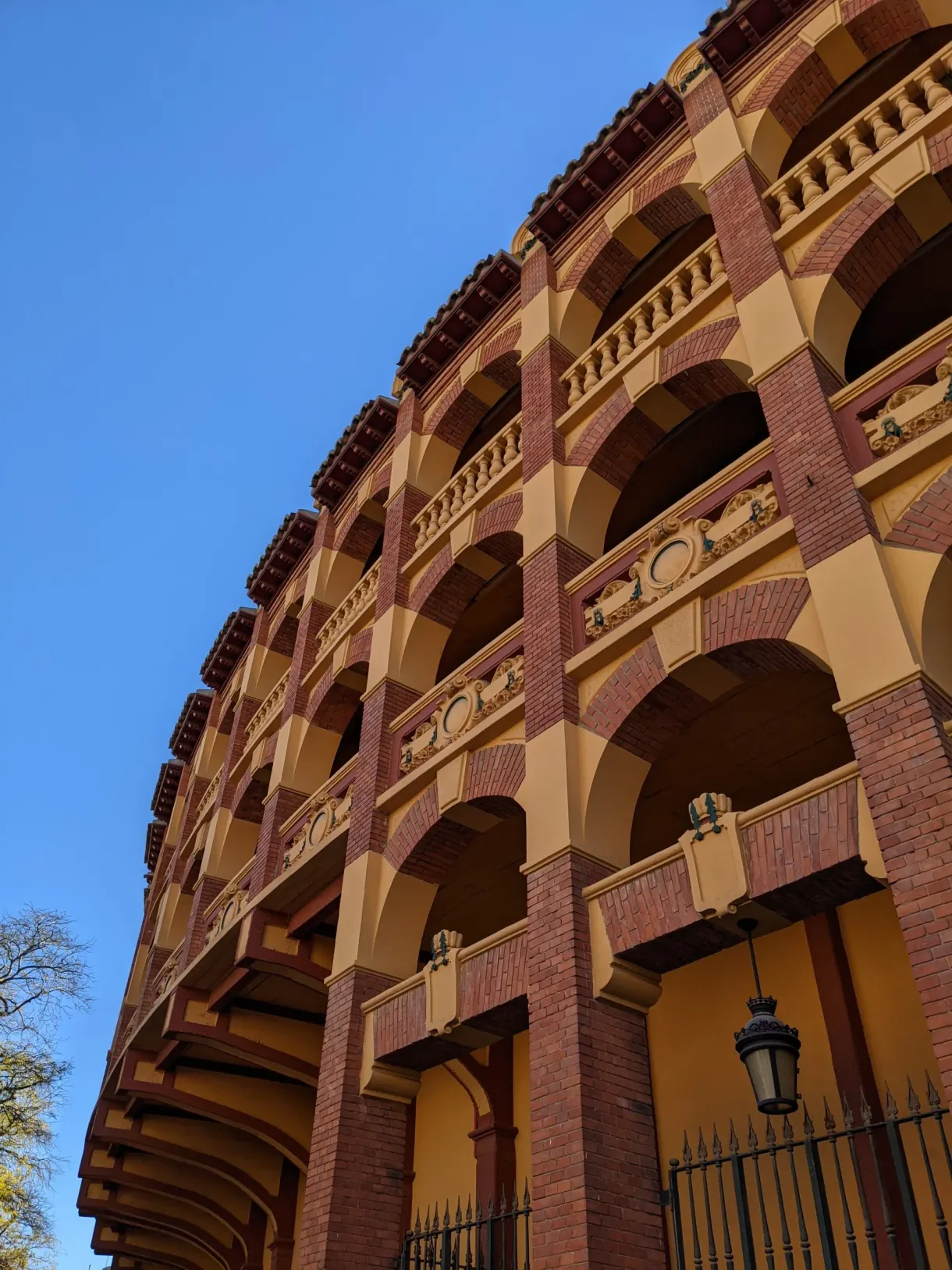 Brick bullring and its stacked arcades