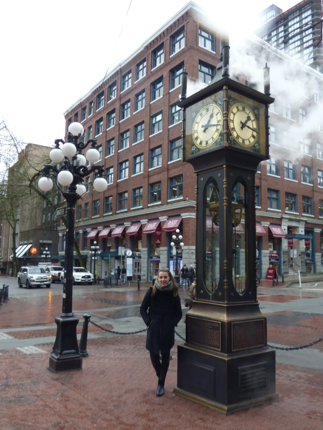 Cobbled street in Gastown at the foot of the steam clock