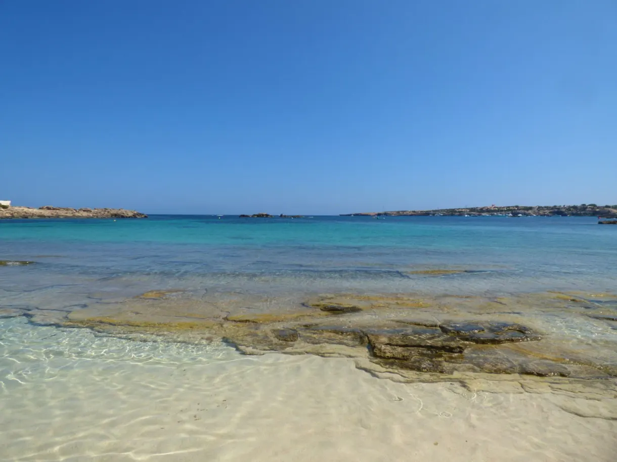 Clear water sliding over flat rocks