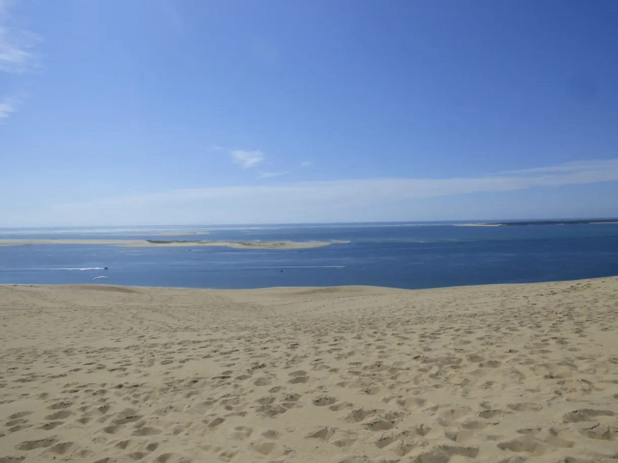 From the top of the dune, the sandbank and the ocean